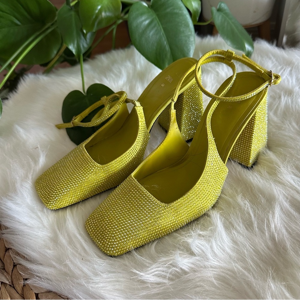 Rare Zara Yellow Bedazzled Jeweled Block Heels 38